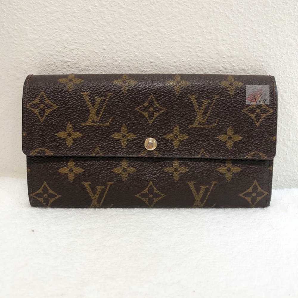 LOUIS VUITTON Monogram Sarah Wallet